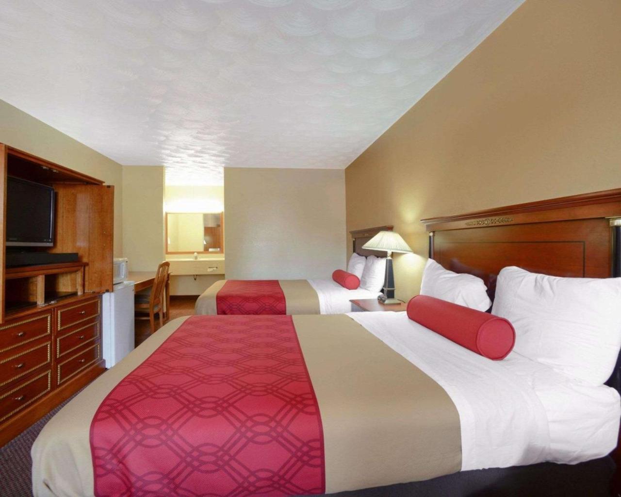 Econo Lodge Inn & Suites Carbondale Kültér fotó