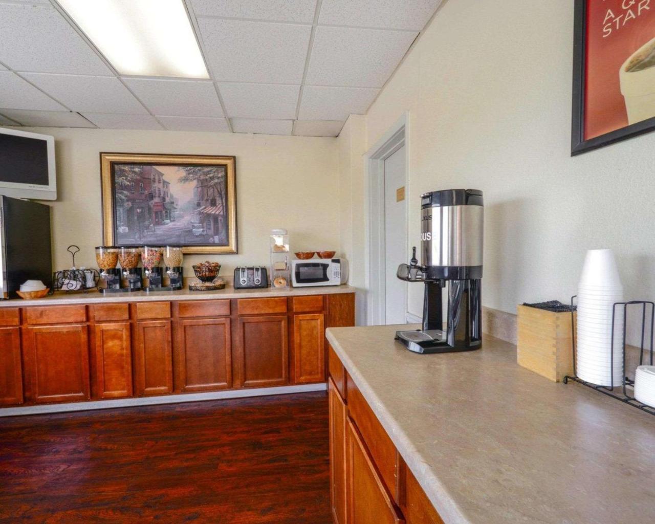 Econo Lodge Inn & Suites Carbondale Kültér fotó
